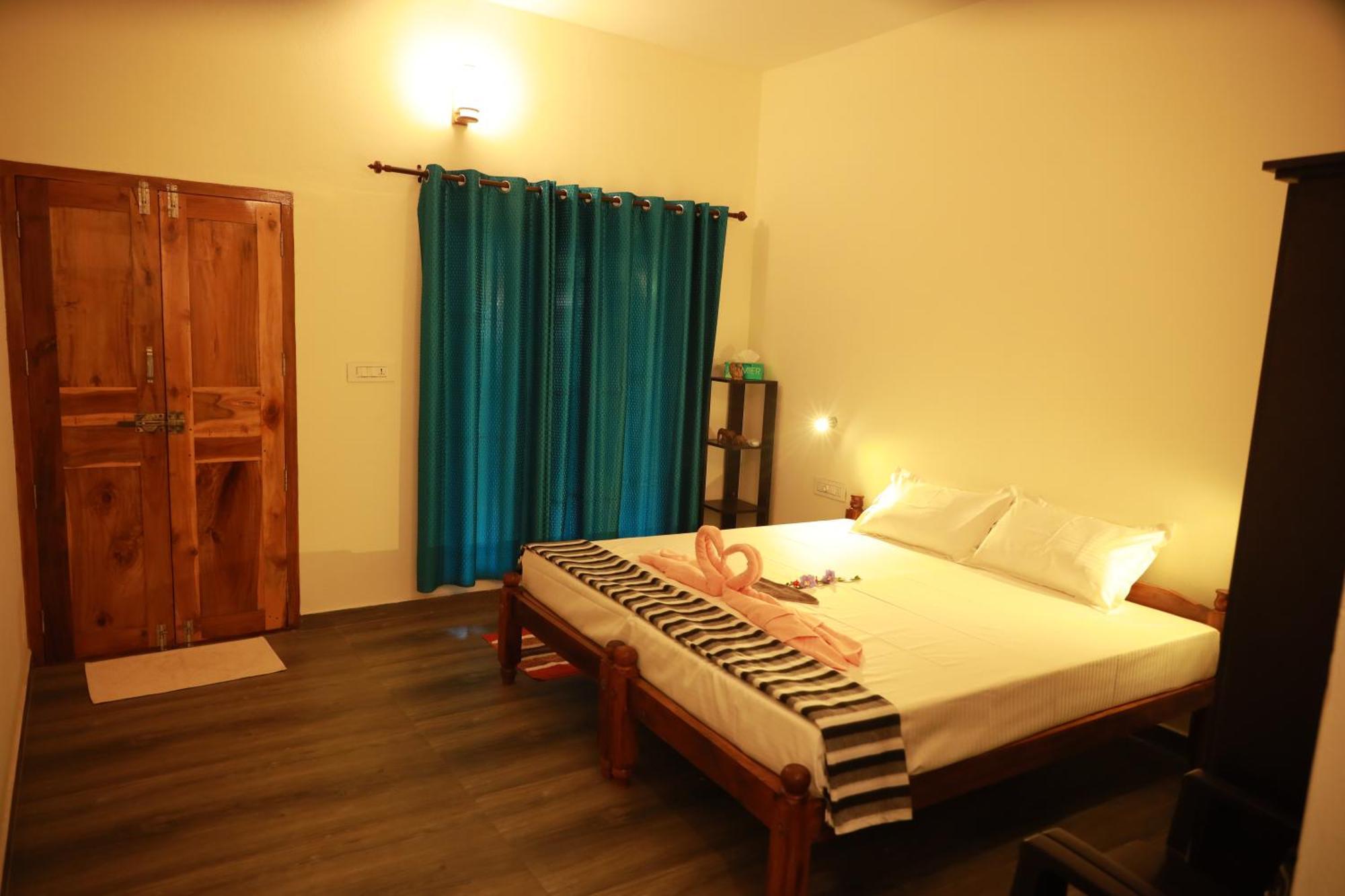 Marari Sophy Mararikulam